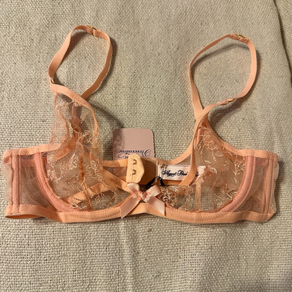 Agent Provocateur Blush Lace Bra Set - Picture 2 of 10